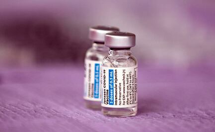 Recomiendan en EU una "pausa" en uso de vacuna de Johnson & Johnson por temor a coágulos de sangre