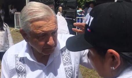 “No soy igual que los otros”: AMLO responde reclamo de familiares de desaparecidos