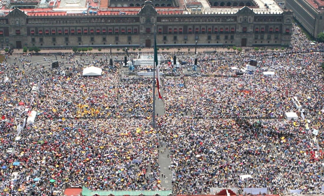Según el Presidente, hay “muchas ganas” de reunirse en el “Zócalo democrático”. Foto ilustrativa: Archivo