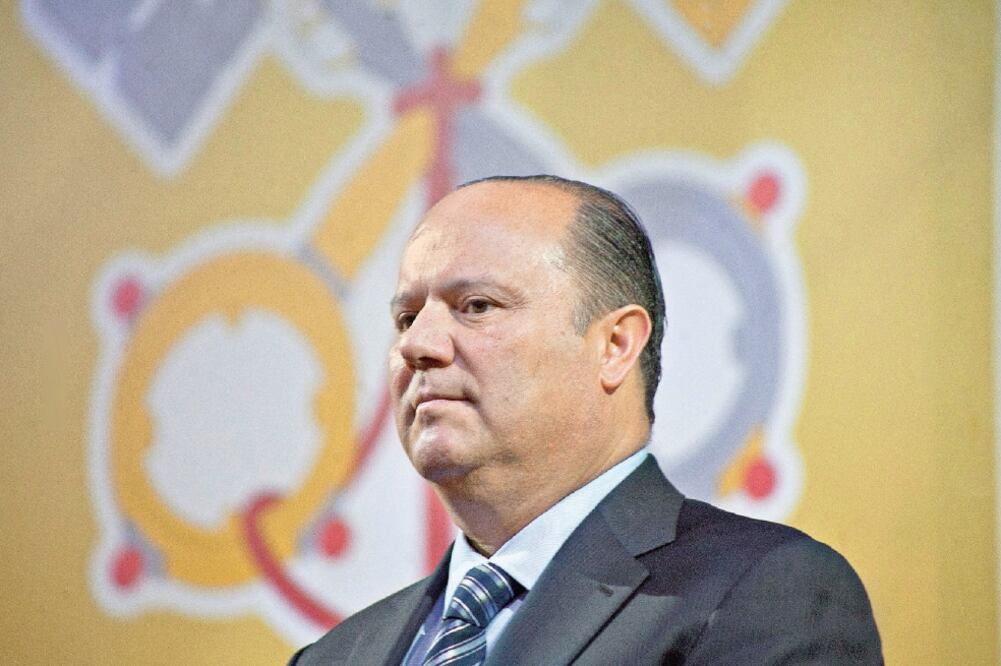 Ilícitos. La orden de aprehensión contra César Duarte fue liberada tanto por peculado electoral como por desvío de recursos de las aportaciones de los trabajadores (ARCHIVO EL UNIVERSAL)