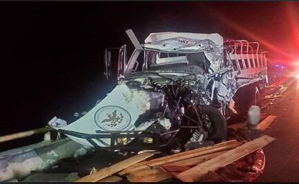 Choque en Oaxaca deja 1 fallecida y 49 heridos de la Guardia Nacional