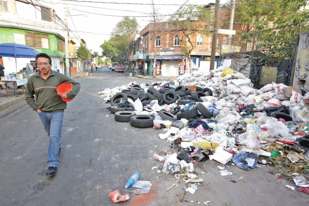 La proliferación de tiraderos ilegales genera fauna nociva que puede repercutir en la salud humana y modifica, visualmente, el espacio. (ARCHIVO EL UNIVERSAL)