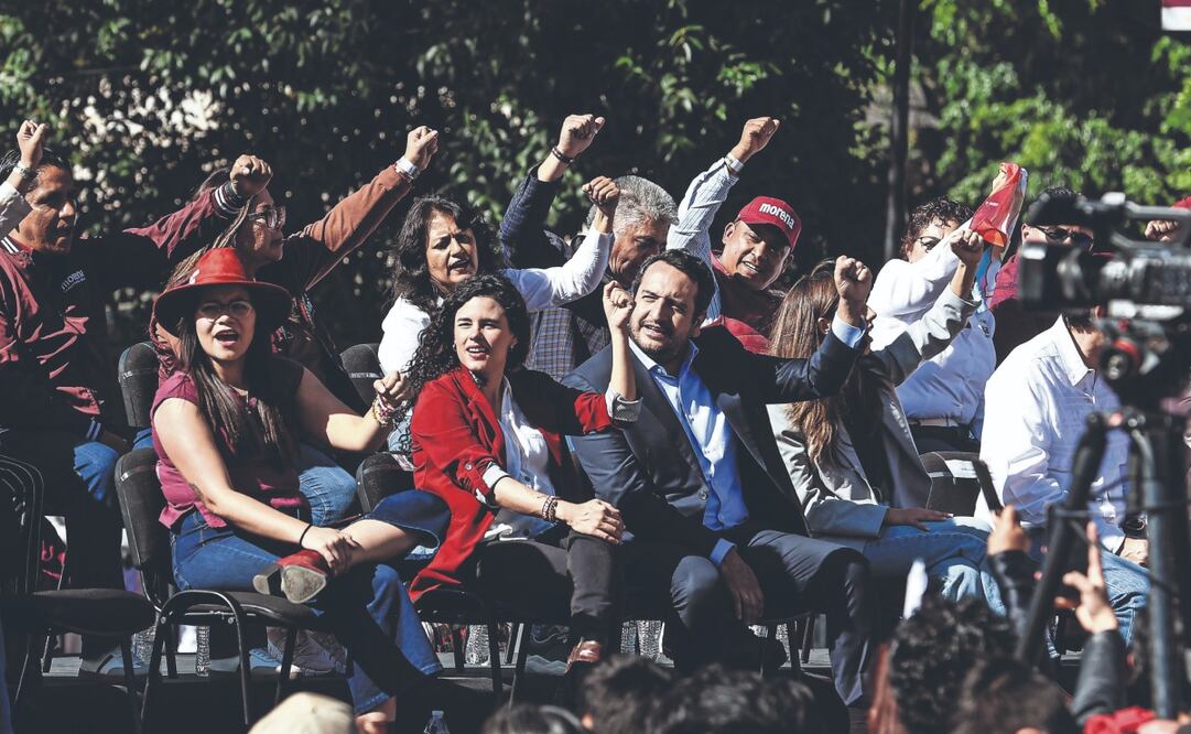 Luisa María Alcalde, líden nacional de Morena, y Andrés Manuel López Beltrán, secretario de Organización, hicieron un llamado a los ciudadanos que quieran convertirse en “protagonistas del cambio verdadero”. Foto: de Gabriel Pano. El Universal