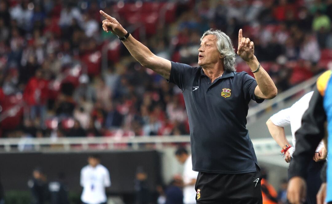 Despiden a exauxiliar del Tata Martino del Morelia - Foto: Imago7