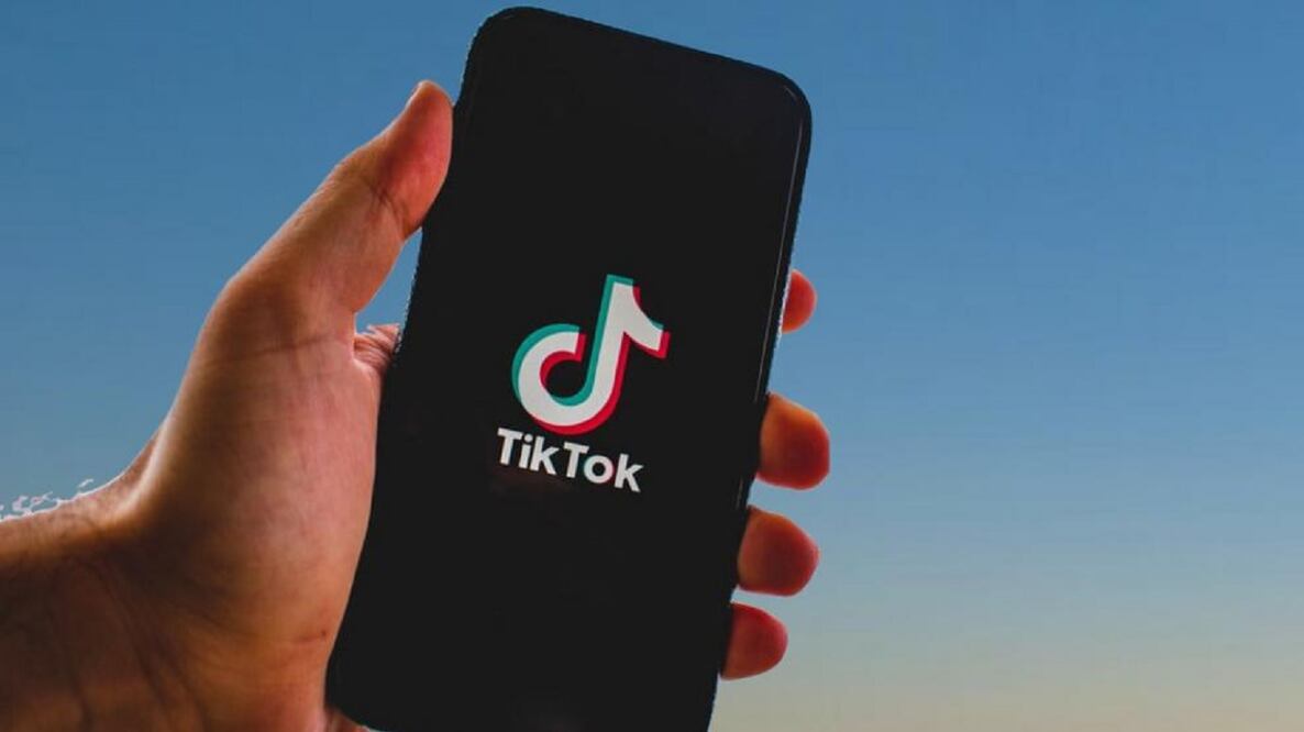 En redes como TikTok se han hecho virales diversos retos, como el Benadryl Challenge. FOTO: ESPECIAL