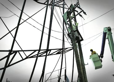 Corte aplaza discusión de amparos contra reformas de AMLO a la ley de la industria eléctrica