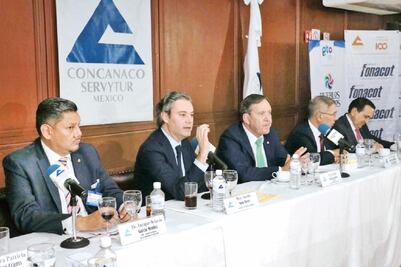 En 25 años, primer mayo sin paros: SEP