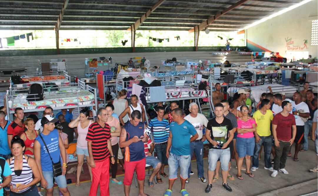 Cubanos indocumentados varados en la frontera de Panamá con Costa Rica   Foto: EFE