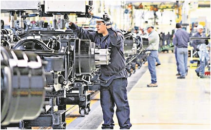Producción automotriz cae 29% en junio