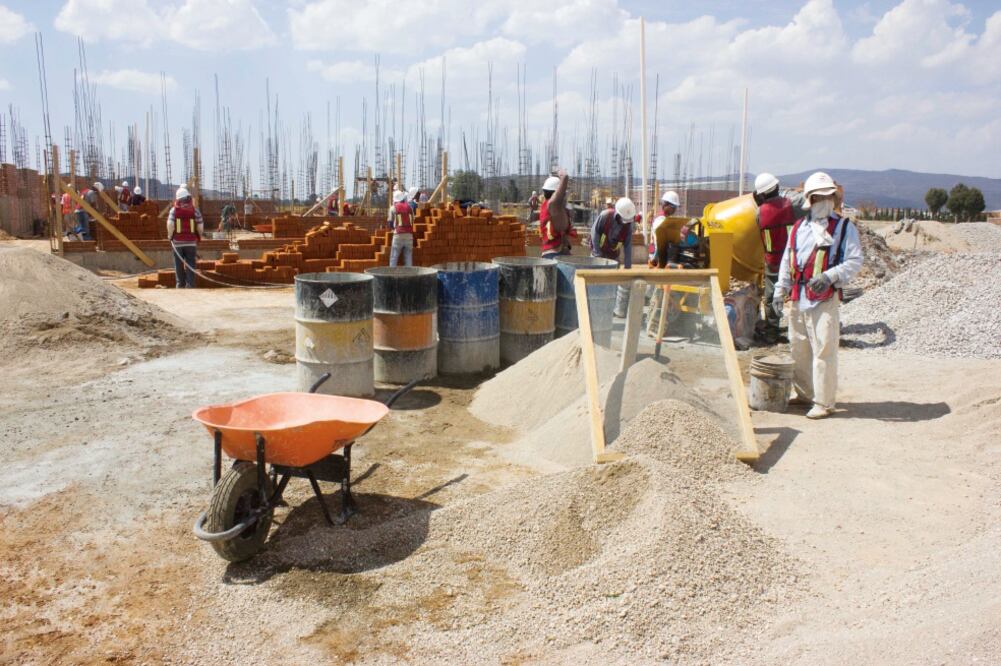 Concamin prevé que la actividad industrial termine 2017 con una contracción de 0.8% por la caída en minería y construcción (ARCHIVO EL UNIVERSAL)
