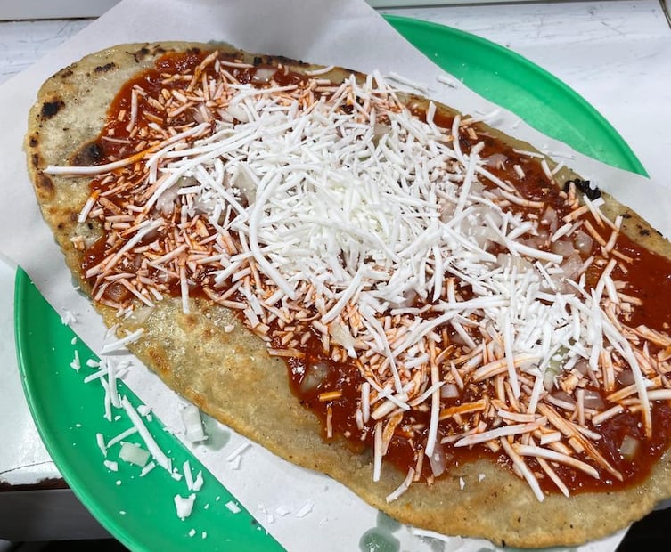 En el Mercado de Villa Coapa hay una amplia selección de comida y antojitos de comal. Foto: María Hernández El Universal