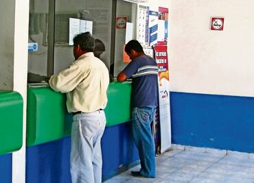 Impuesto a las remesas angustia a migrantes en EU