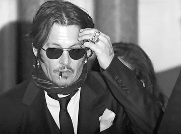 ¿Quién es la mujer con la que Johnny Depp apareció en público?