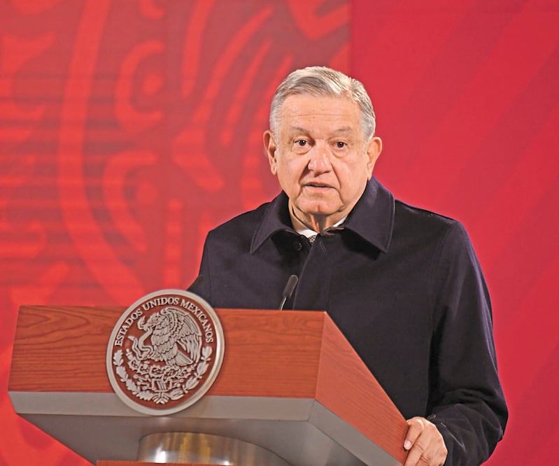 El presidente Andrés Manuel López Obrador señaló un posible vínculo entre el empresario Claudio X. González y la coalición Va por México. ARMANDO MARTÍNEZ. EL UNIVERSAL