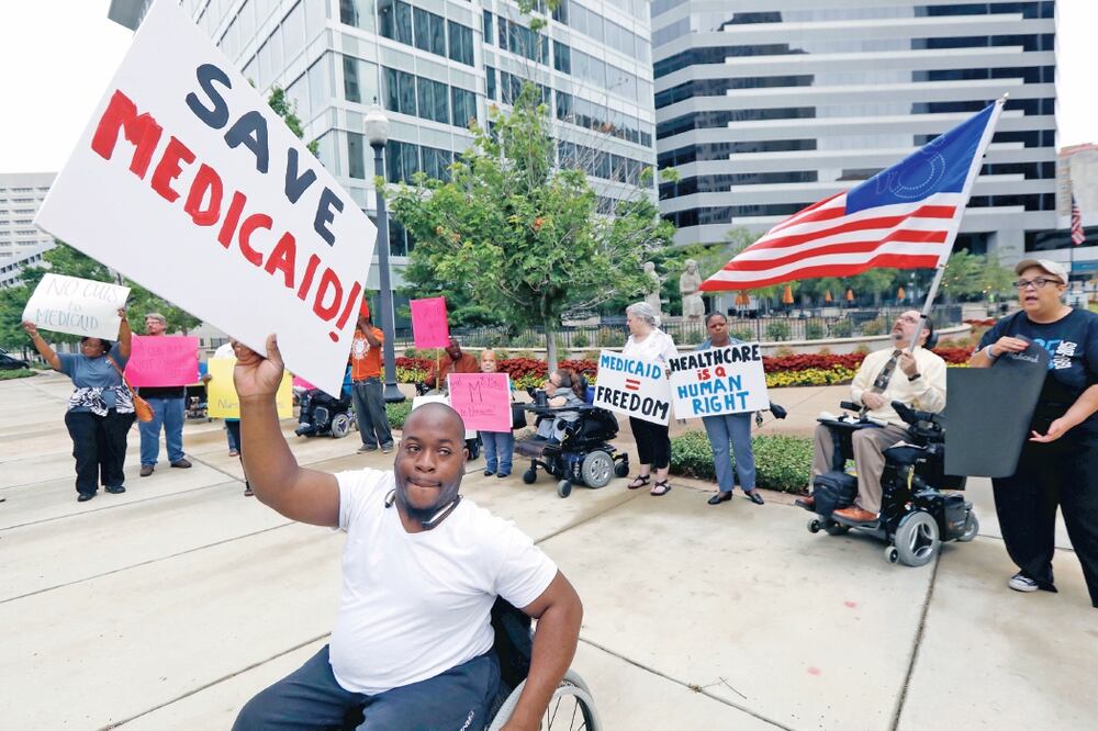 La orden de congelar ayudas y préstamos había creado cierto caos y pánico en su implementación. Foto: AP