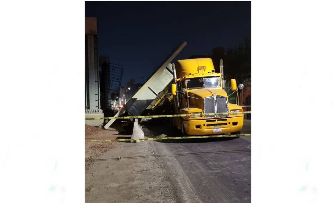 Cae pieza del Trolebús Elevado en Iztapalapa