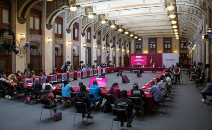 No claudicaremos en el caso Ayotzinapa, dice AMLO a familiares de normalistas