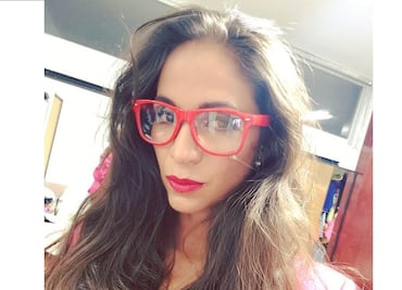 Claudia Cervantes aprende que soltera no es sinónimo de sola