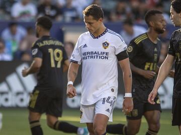 Chicharito Hernández y su noble gesto con un pequeño aficionado