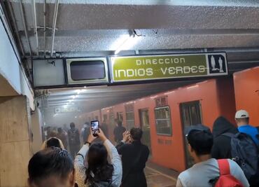 Por humo en la estación Juárez usuarios desalojan convoy; no fue connato de incendio dice el Metro