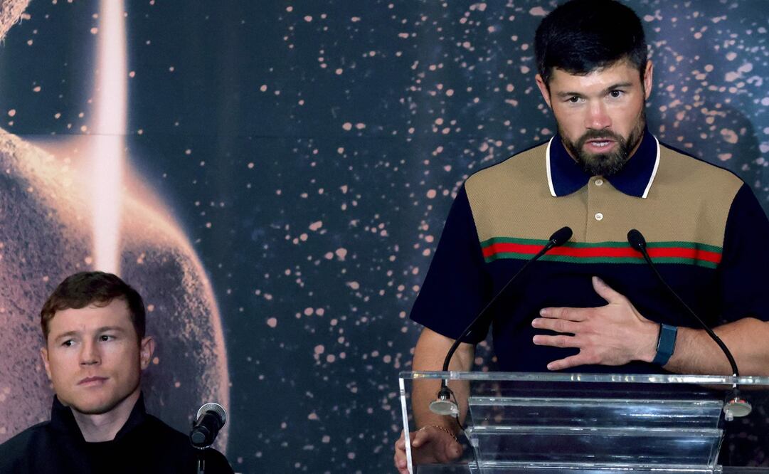 John Ryder en conferencia de prensa con el Canelo Álvarez / Foto: AFP