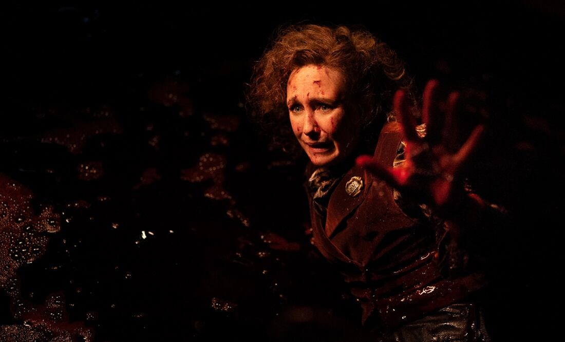 Fotografía cedida por Warner Bros Pictures que muestra a la actriz Vera Farmiga en una escena de la película "The Conjuring: Last Rites". Michael Chaves concluye la historia de la familia Warren en 'The Conjuring: Last Rites', una cinta cargada de "terror clásico"
Foto: EFE/Giles Keyte Warner Bros Pictures.