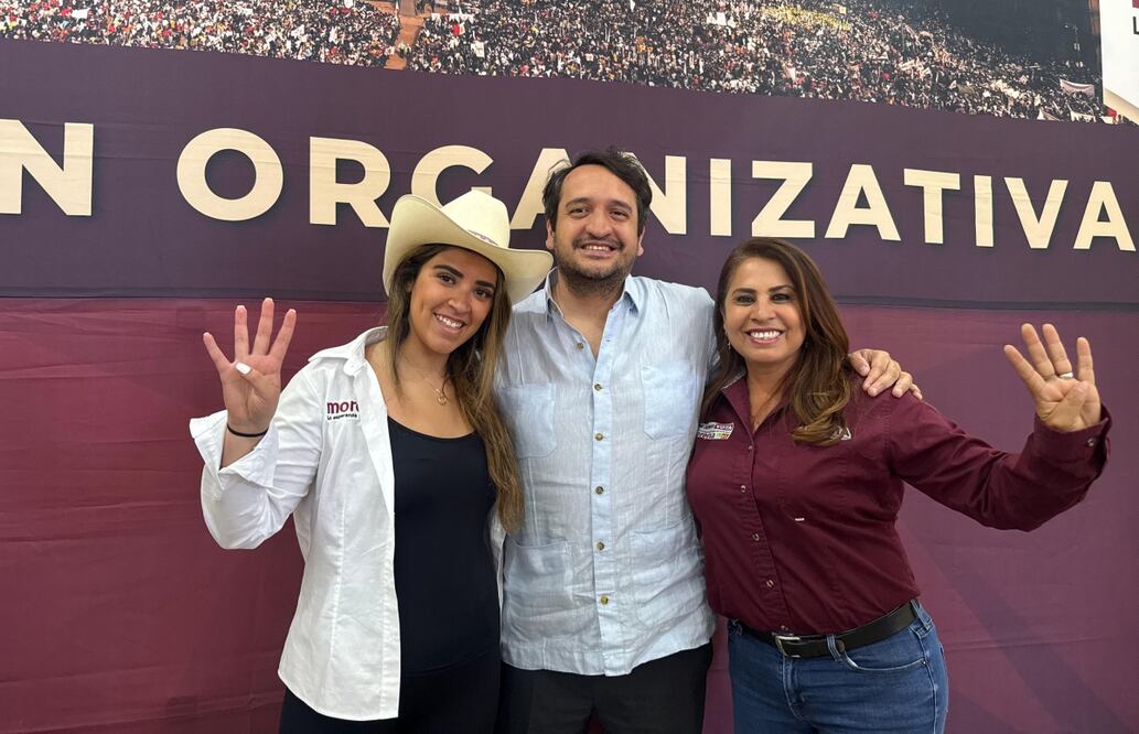 La diputada federal María Teresa Ealy Díaz, el Secretario de Organización de Morena, Andrés Manuel López Beltrán, y la candidata Norma Alicia Ruiz. Foto: Especial
