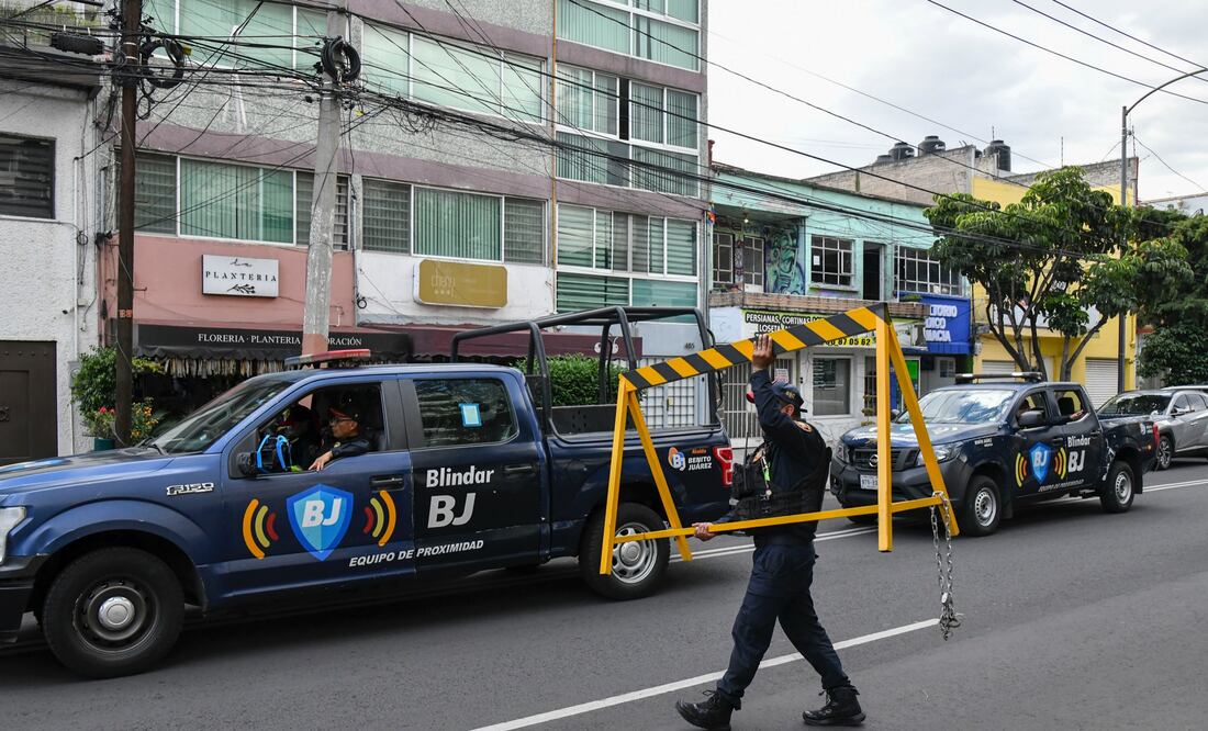 Alcaldía Benito Juárez retira una tonelada de objetos que obstruían las banquetas y causaban problemas viales. (Foto: especial)