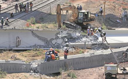 Se registra derrumbe de trabe en puente que llevará al AIFA