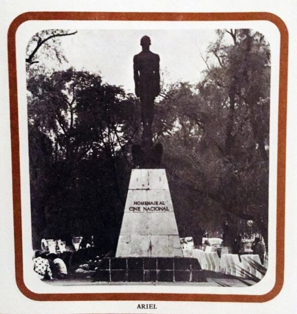 La estatua masculina que escandalizó por su desnudez