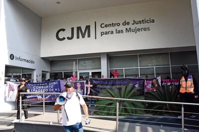 Acusan indiferencia de FGR en caso Debanhi