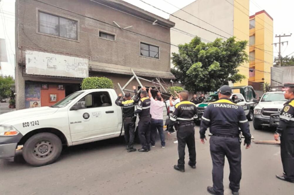La mayoría de los vehículos levantados por las grúas de la alcaldía y de la SSC se concentraron en la colonia Agrícola Oriental. Foto: ESPECIAL