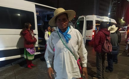 Crónica. El Ángel de la Independencia se convierte en la central de autobuses más grande del país