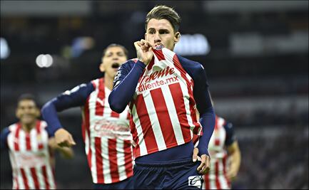 Chivas vence al Cruz Azul en el Estadio Azteca y sueñan con el repechaje