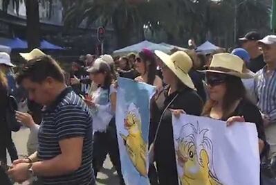 Marchan a favor de la construcción del nuevo aeropuerto en Texcoco