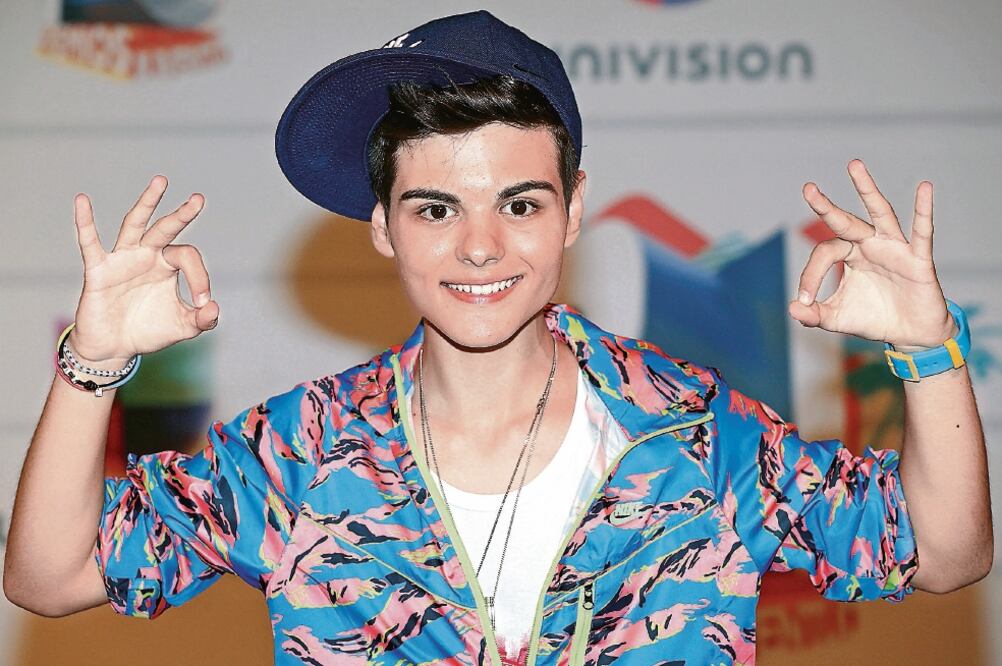 El español tuvo tres cambios de vestuario e interpretó 23 temas (AP)