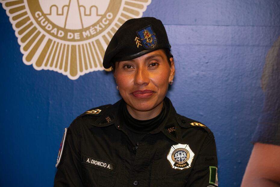 Arizbeth Dionisio Ambrosio, la policía que amamantó a un bebé hambriento del puerto de Acapulco. FOTO: Paola Reyes/ EL UNIVERSAL/