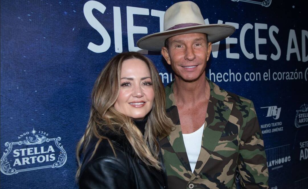 Andrea Legarreta y Erik Rubin hace unos días durante la develación de placa por las 177 representaciones del musical "Siete veces adiós". Clasos.