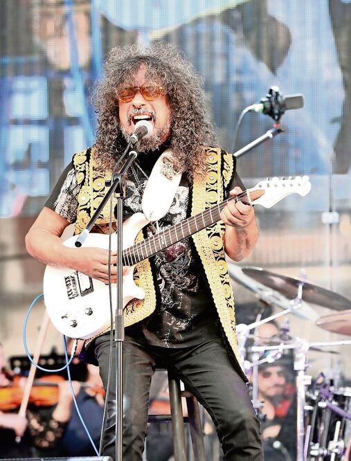 “Ustedes me han dado la vida de músico”, dijo a sus seguidores. (FOTOS: VALENTE ROSAS. EL UNIVERSAL)