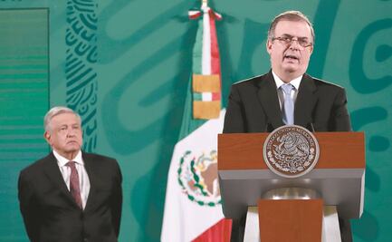 Ante AMLO, Ebrard dice que buscará candidatura