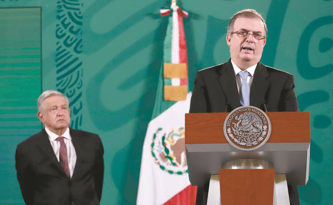 En la conferencia de prensa matutina del presidente Andrés Manuel López Obrador, el canciller le agradeció que lo tome en cuenta como aspirante presidencial para 2024. Foto: Berenice Fregoso. EL UNIVERSAL