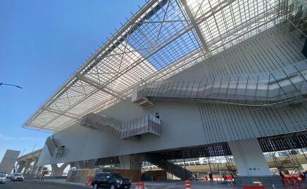 Techo de estación Santa Fe del Tren El Insurgente se desprende; ráfagas de viento causan daños en la estructura