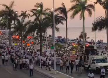 ¡Fuera Marcela! Marchan en Campeche en apoyo a paro de policías; piden destitución de Marcela Muñoz