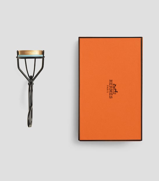 Este enchinador de Hermès grita lujo desde su empaque clásico anaranjado. Foto: Hermès