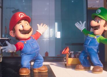 Familia se disfraza para ver película de Mario Bros y arrasa en redes sociales