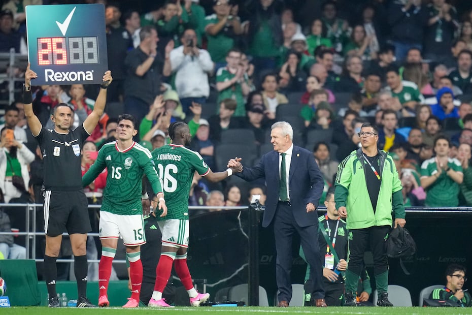 Javier Aguirre con la Selección Mexicana, durante los 16vos de Final del Mundial de 2026 ante Ecuador - Foto: Imago7