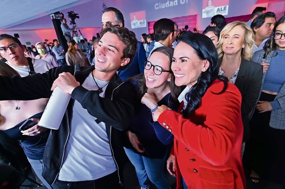 Alejandra del Moral Vela acudió a la Universidad Panamericana donde participó en el foro Decisión 2023, Foto: Especial