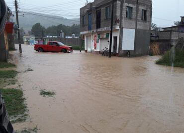 Declaran emergencia en 21 municipios de Oaxaca por "Narda"