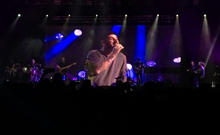 Melendi sufre retraso, pero cimbra a la Arena Ciudad de México