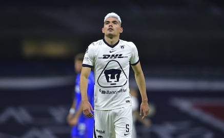 Johan Vásquez se despide de Pumas